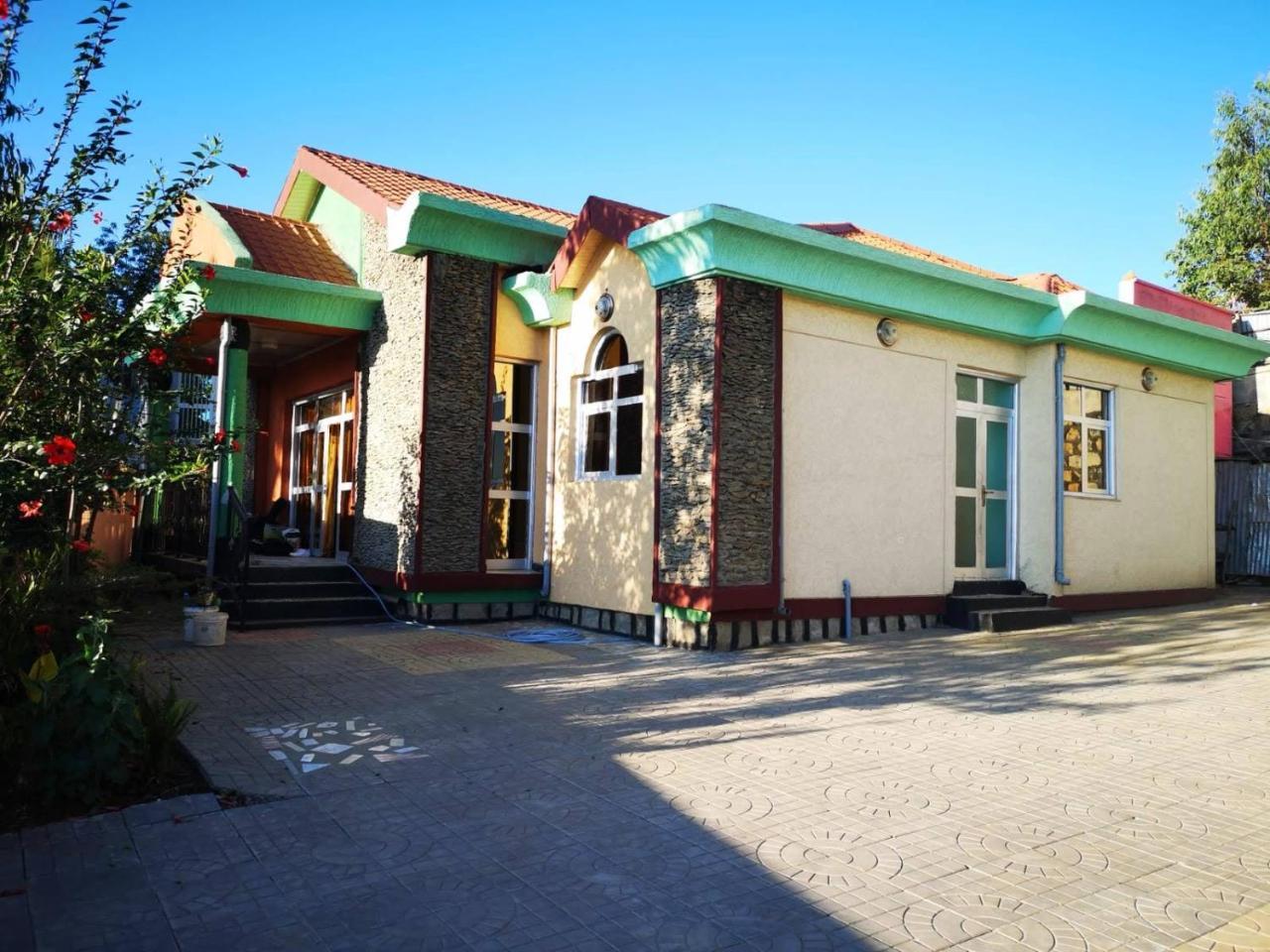 Gondar Backpackers Albergue Exterior foto